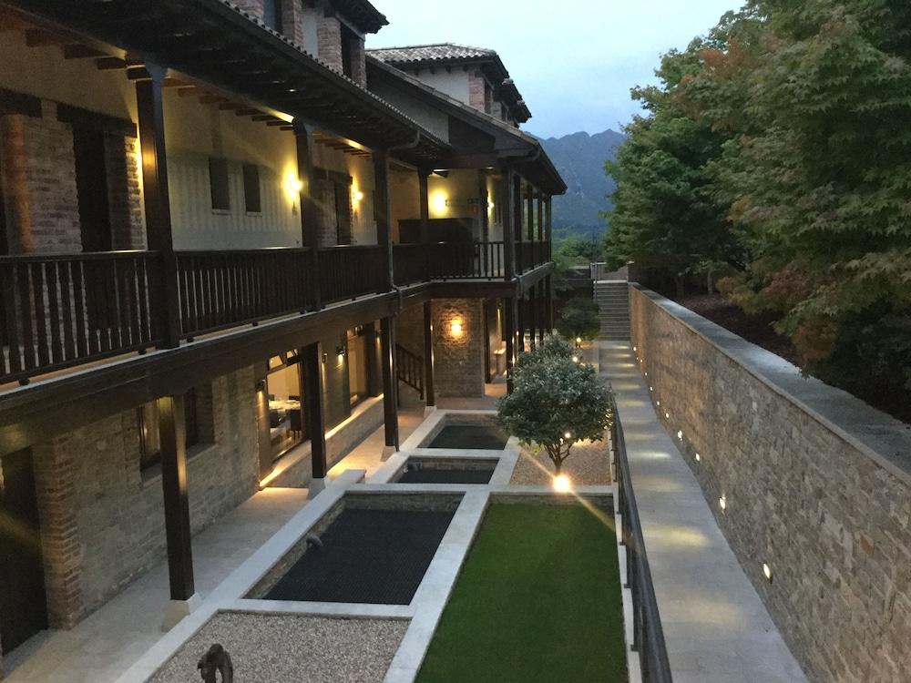 Hotel Balcon De La Cuesta Andrin Bagian luar foto