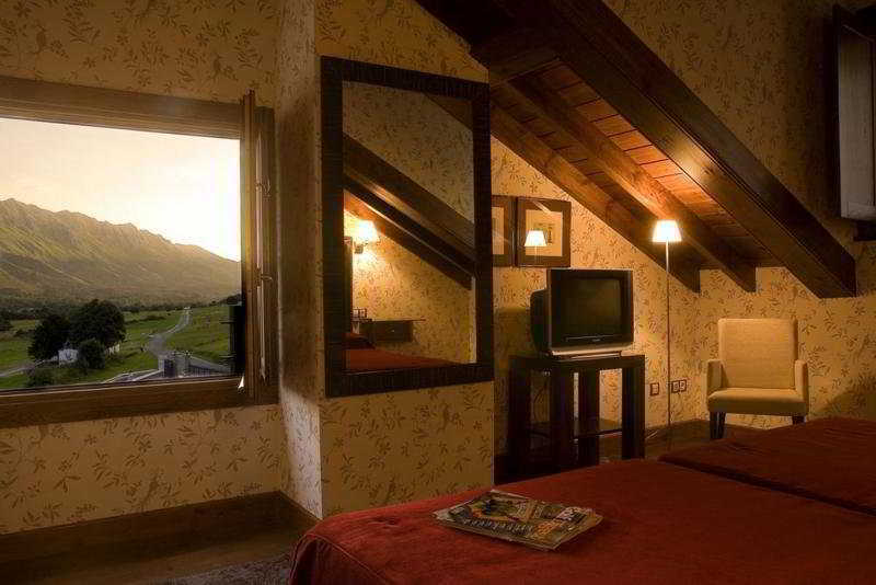 Hotel Balcon De La Cuesta Andrin Bagian luar foto