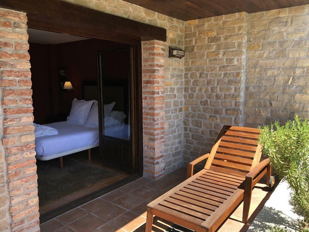 Hotel Balcon De La Cuesta Andrin Bagian luar foto